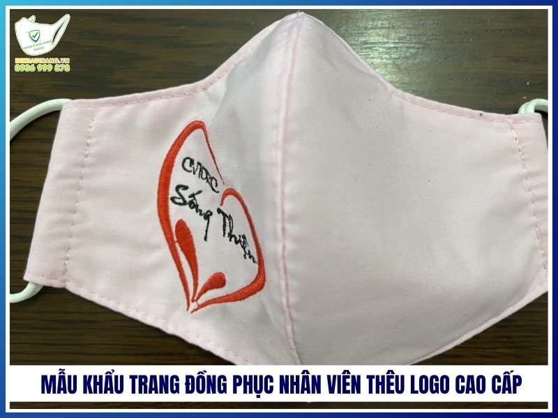 Mẫu khẩu trang đồng phục nhân viên thêu logo cao cấp